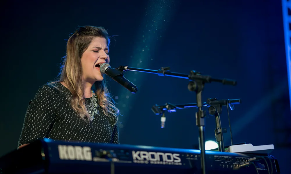 Laura Souguellis estreia projeto devocional com o lançamento de “Se Eles Soubessem”