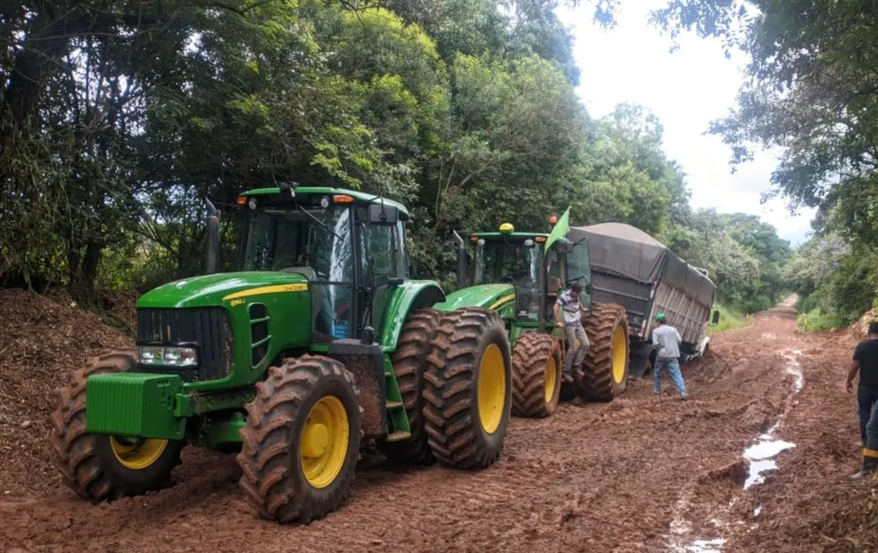 Prefeitura de Franca Intensifica Conservação de Estradas Rurais para Apoiar Produtores e Transporte Escolar