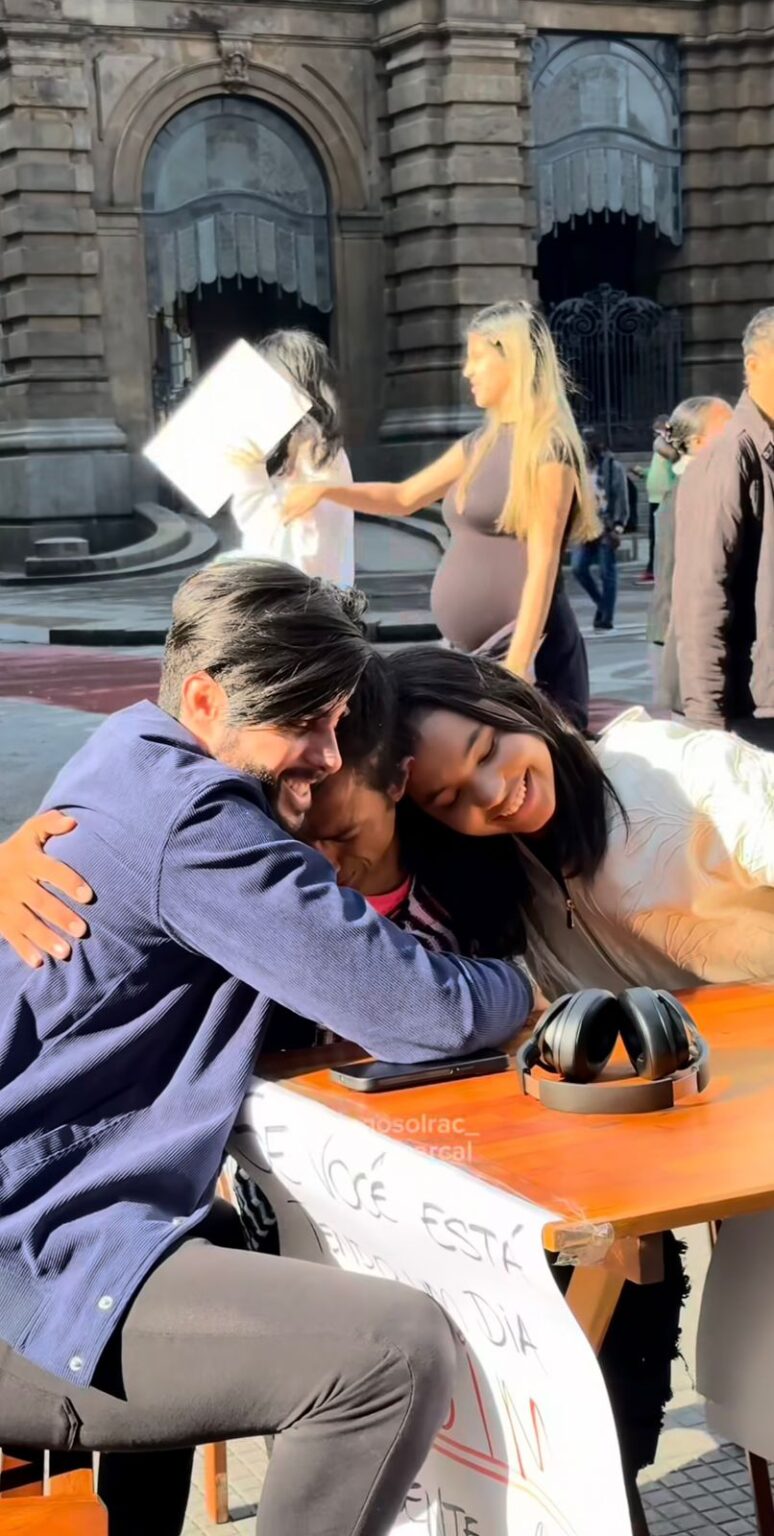 Maria Marçal realiza evangelismo de rua e emociona pessoas feridas pela igreja: “Jesus é a cura”
