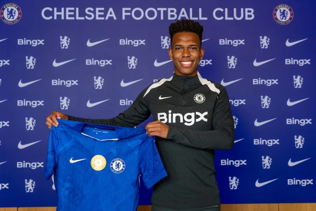 Estevão promessa brasileira inicia trajetória no futebol europeu
