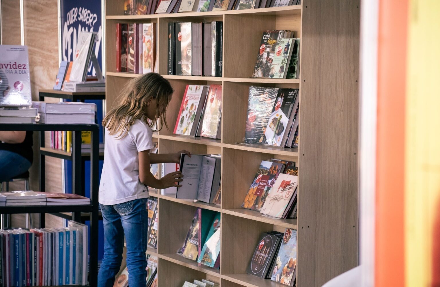 Senac e Sesc fortalecem programação da Feira Internacional do Livro de Ribeirão Preto com oficinas, rodas de conversa e ações educativas
