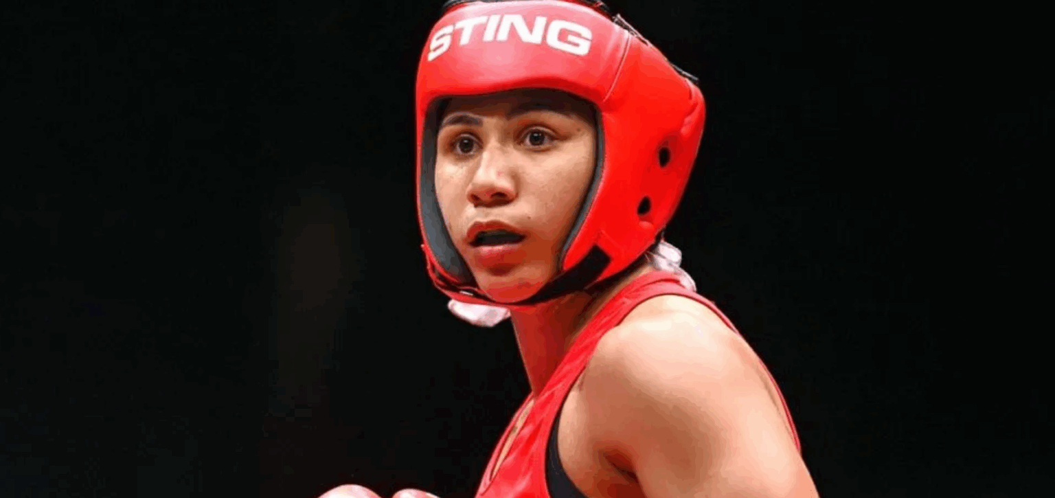 É OURO NO BOXE! Rebeca Lima vence revanche contra polonesa e é campeã mundial