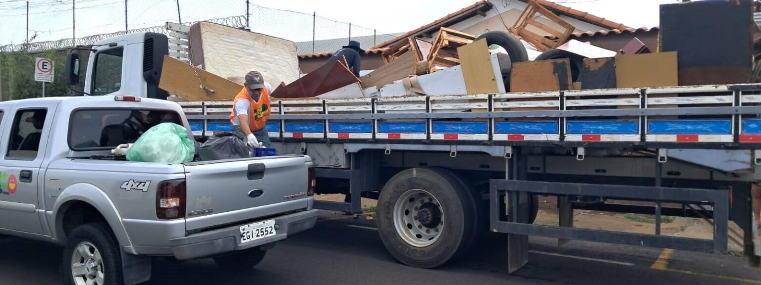 Arrastão da Dengue recolhe 4 toneladas de entulhos no Jardim Ângela Rosa