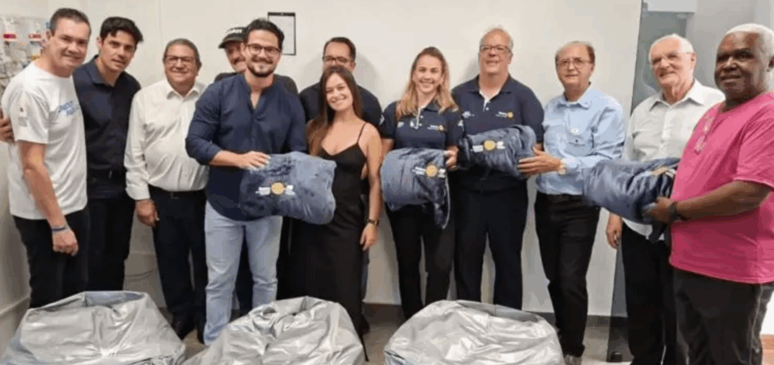 Hemodiálise da Santa Casa de Franca recebe doação de cobertores do Rotary Club de Franca
