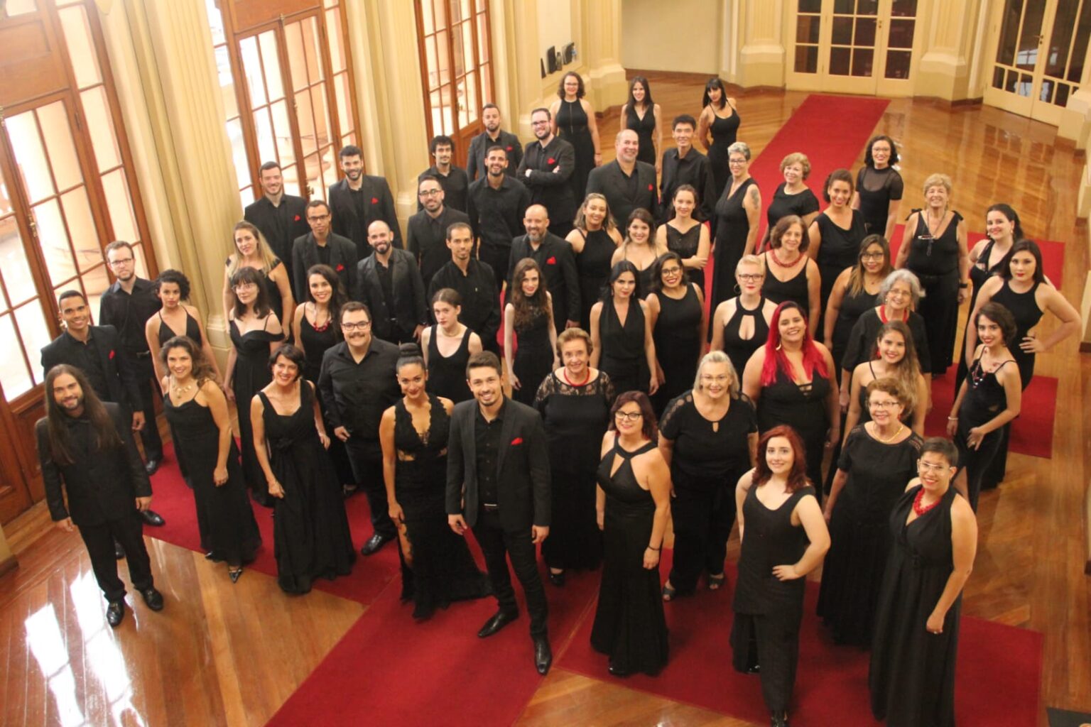 O TEMPO CANTA EM FRANCa: O ESPETÁCULO QUE PROMETE EMOCIONAR A CIDADE