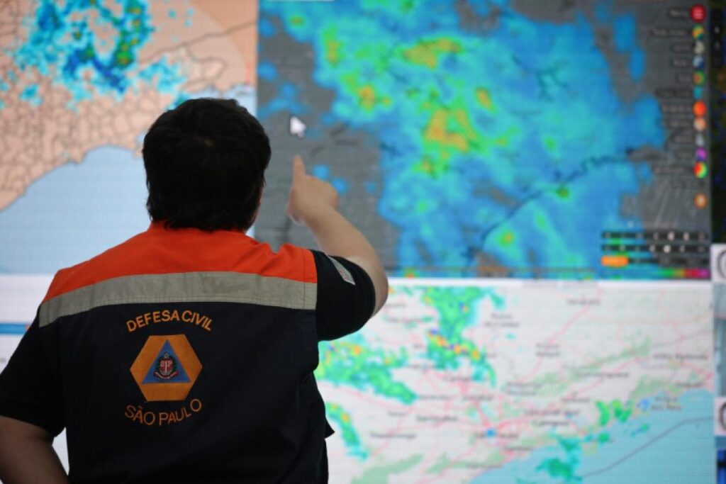 Tempestade no radar: Franca pode enfrentar ventos de 100 km/h