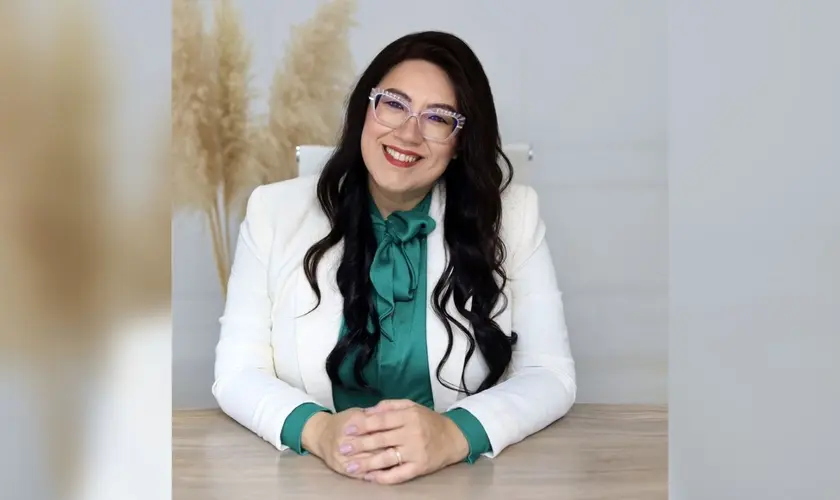 Terapeuta cristã orienta famílias sobre restauração do lar em novo guia bíblico e afirma “Deus deseja restaurar famílias”