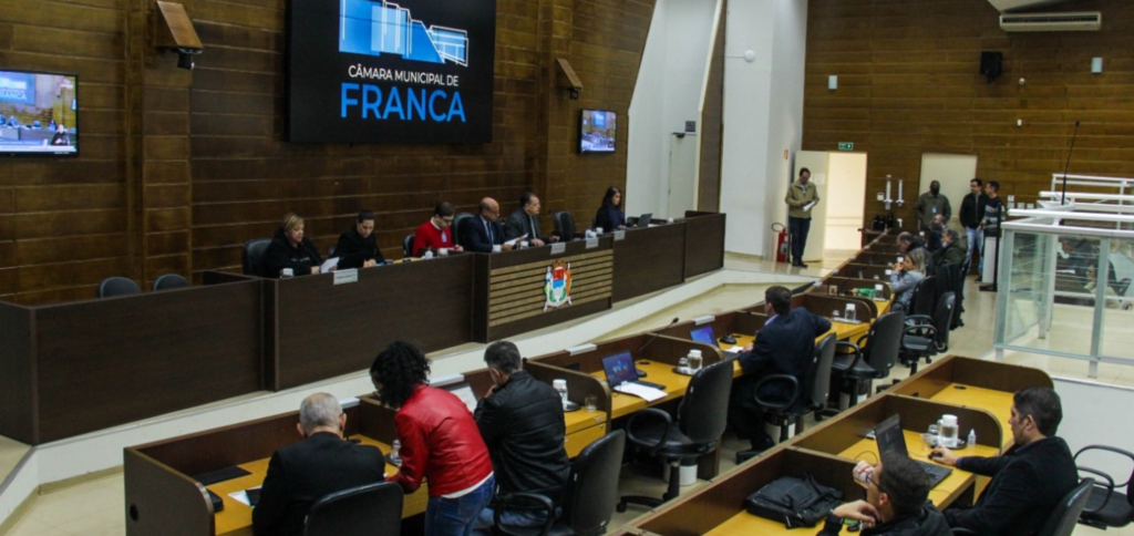 Vereadores devolvem R$ 7,4 milhões à Prefeitura de Franca