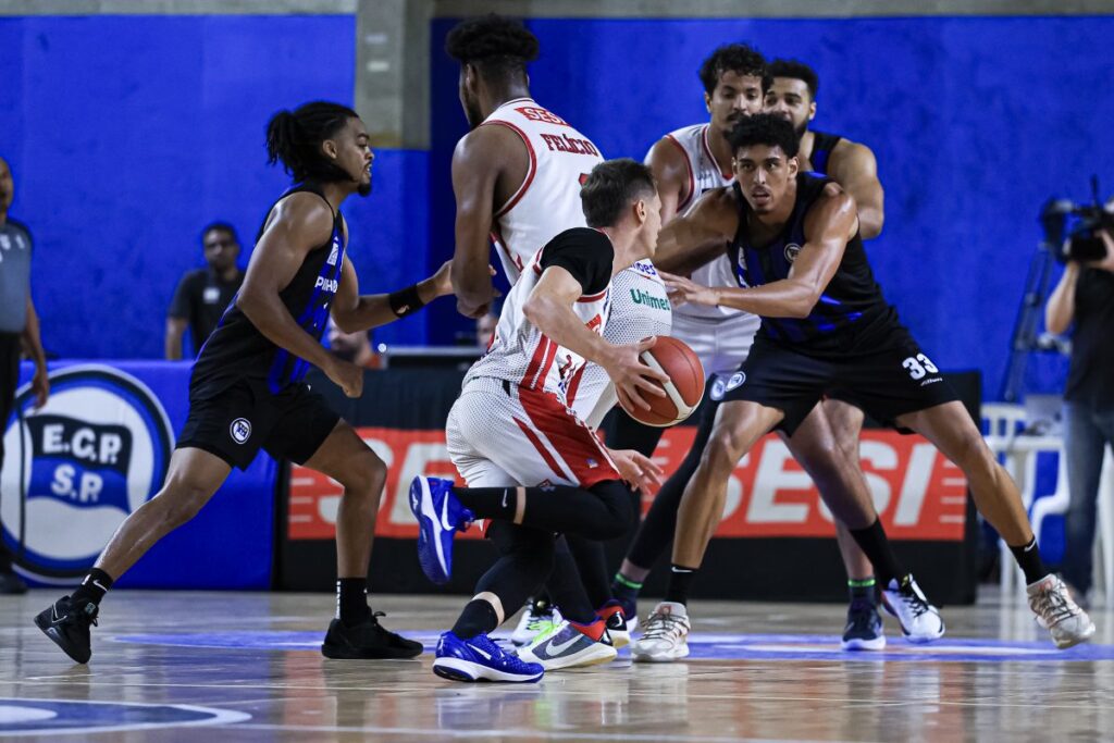 Pinheiros vence Franca e garante vaga inédita na final da Copa Super 8, confira