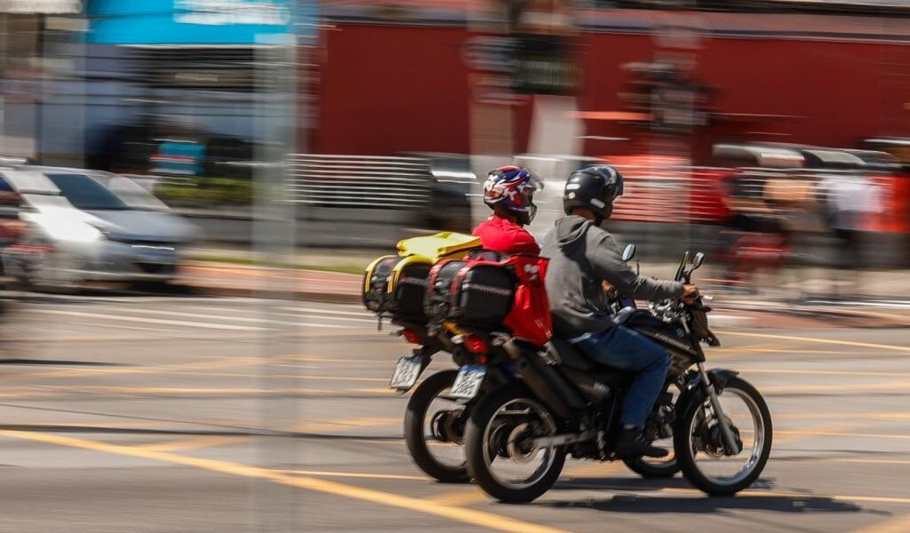 Motos de até 180 cilindradas deixam de pagar IPVA em São Paulo; licenciamento em dia é regra para o benefício
