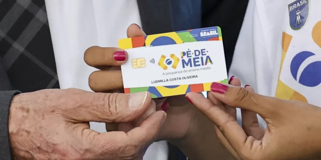 Programa Pé-de-Meia Licenciaturas abre inscrições e incentiva formação de novos professores