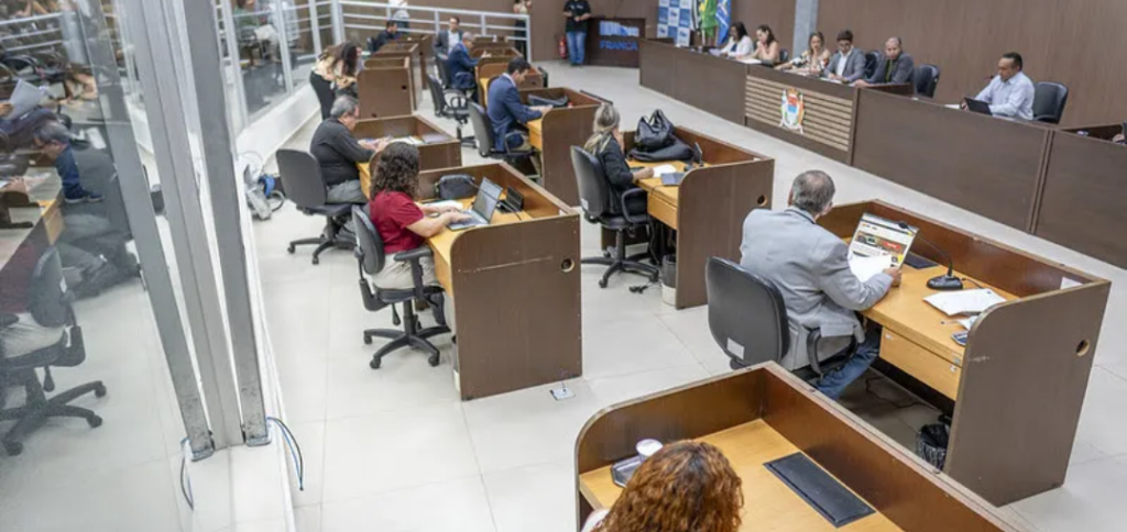 Câmara Municipal de Franca aprova nova Área Azul, abertura de R$ 25 milhões e pacote de projetos