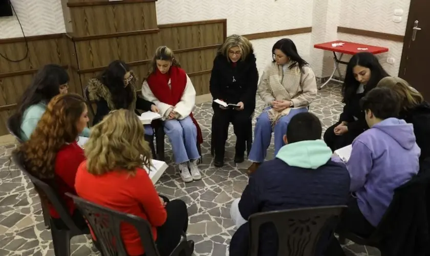 Missão promove discipulado e ensino bíblico para mulheres em centros na Síria