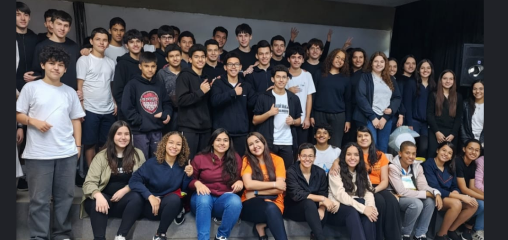 Informar para transformar: jovens conscientes, futuro mais seguro