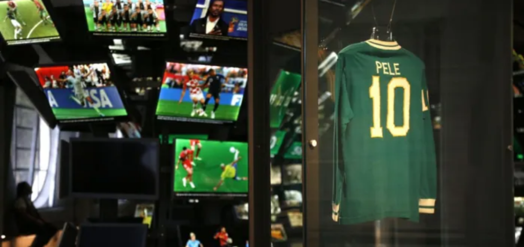 Museu do Futebol lança audioguia em formato de programa de rádio