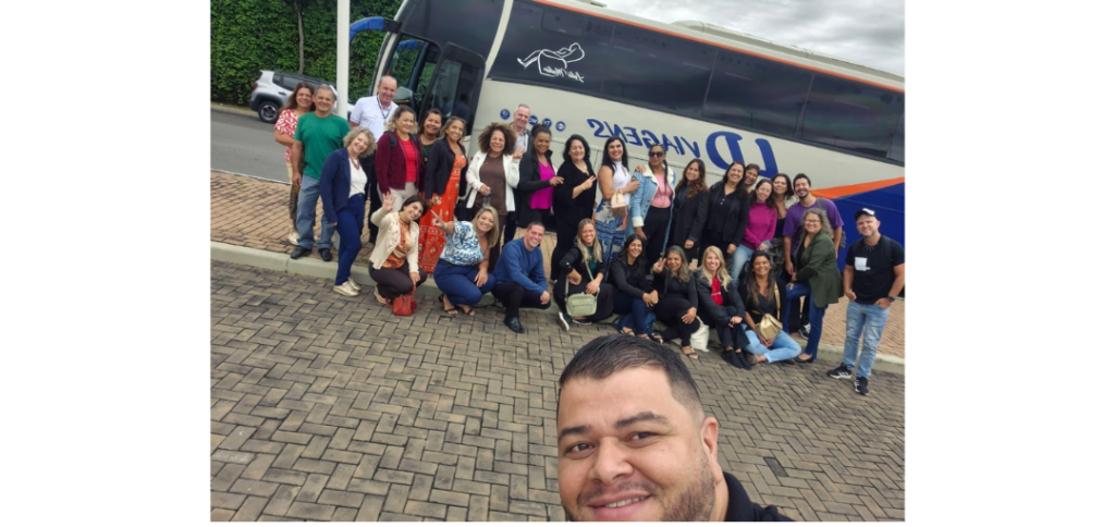 Agentes que Conectam Sonhos: Franca Marca Presença na ABAV TravelSP