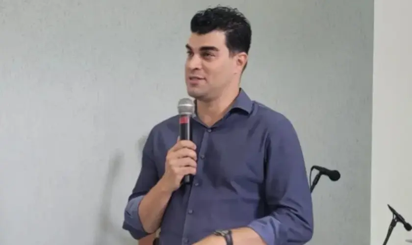Tom Dias chama cristãos a deixarem Jesus Cristo curar a cegueira espiritual e viver na luz
