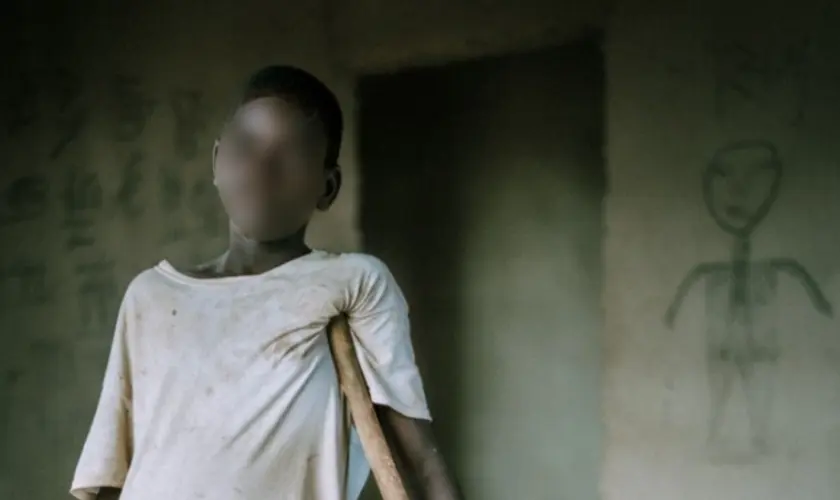 Aos 7 anos, menino enfrenta terror do Boko Haram, se recusa a negar Jesus e sobrevive: “Preferimos morrer”