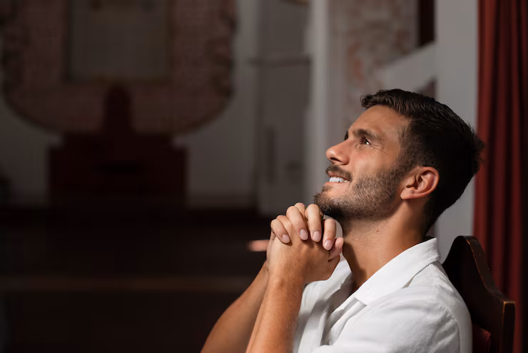 Homens jovens lideram virada histórica na fé nos EUA, aponta Gallup