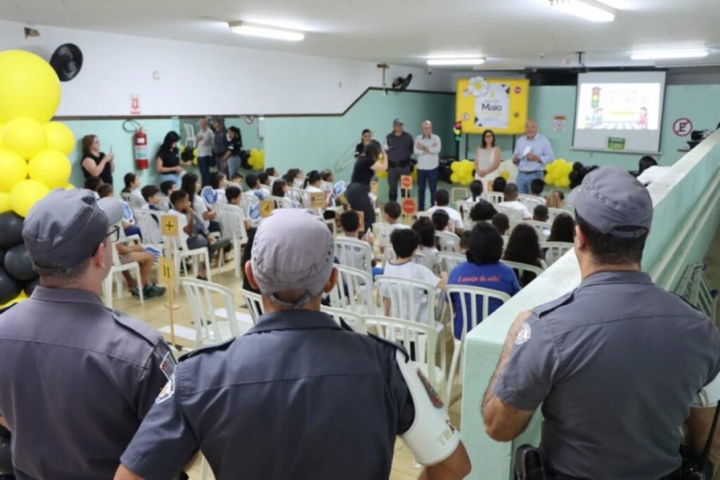 Maio Amarelo 2026: Franca inicia campanha com ações nas escolas e exposição de acidentes fatais