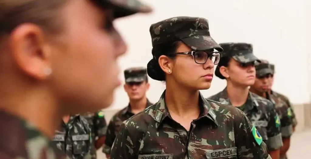 Exército planeja adaptar Tiro de Guerra para recrutas femininas
