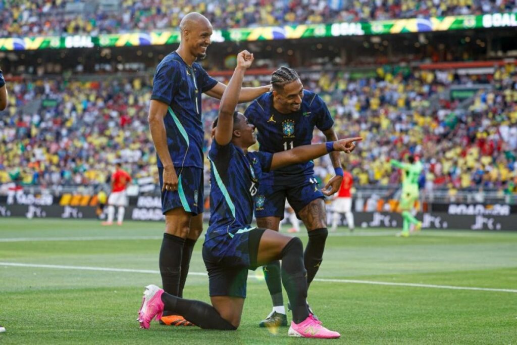 Zico cobra mudanças no Brasil e pede Endrick como titular na Copa do Mundo