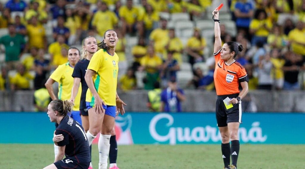 Brasil perde para os Estados Unidos em Fortaleza, mas mantém foco na Copa do Mundo de 2027